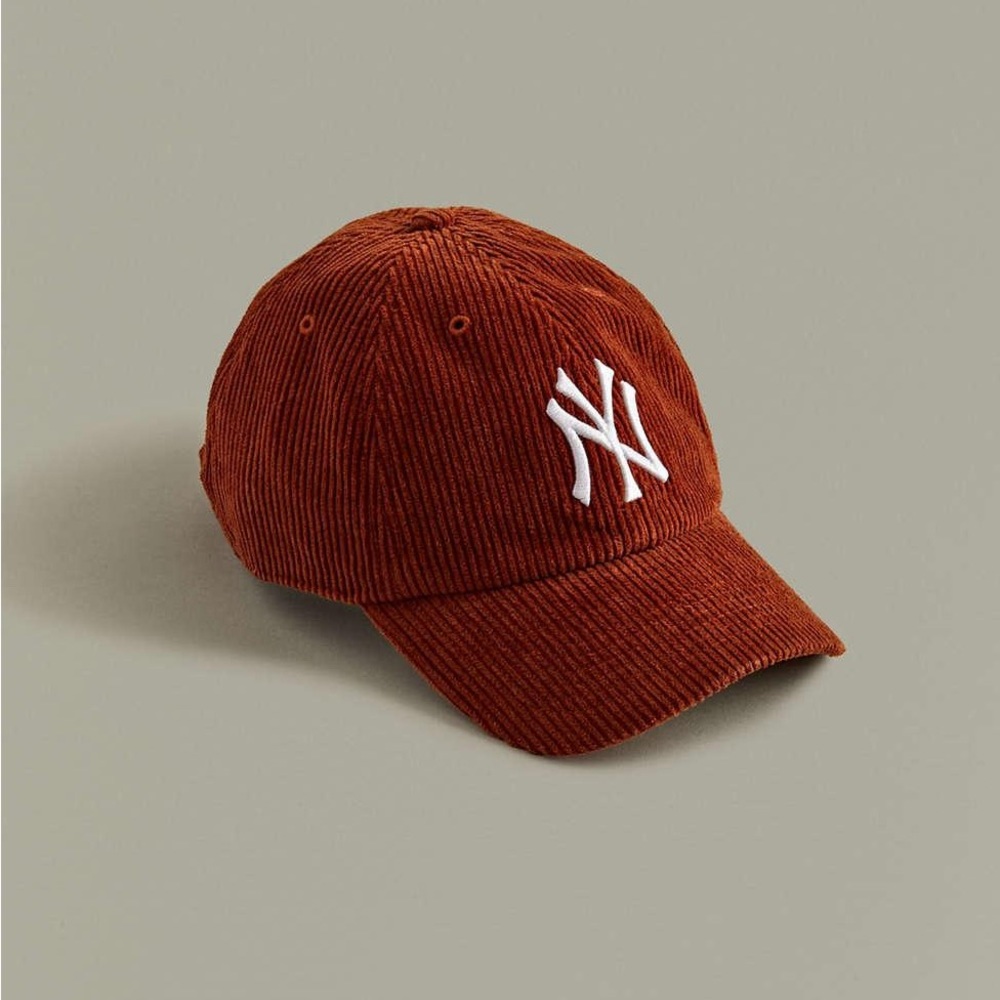 NWT '47 UO Exclusive MLB New York Yankees Cord Cleanup Baseball Hat